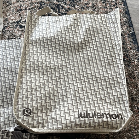 Lululemon Bags - 3 pieces - Picture 3 of 3